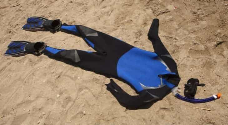 traje de buceo -